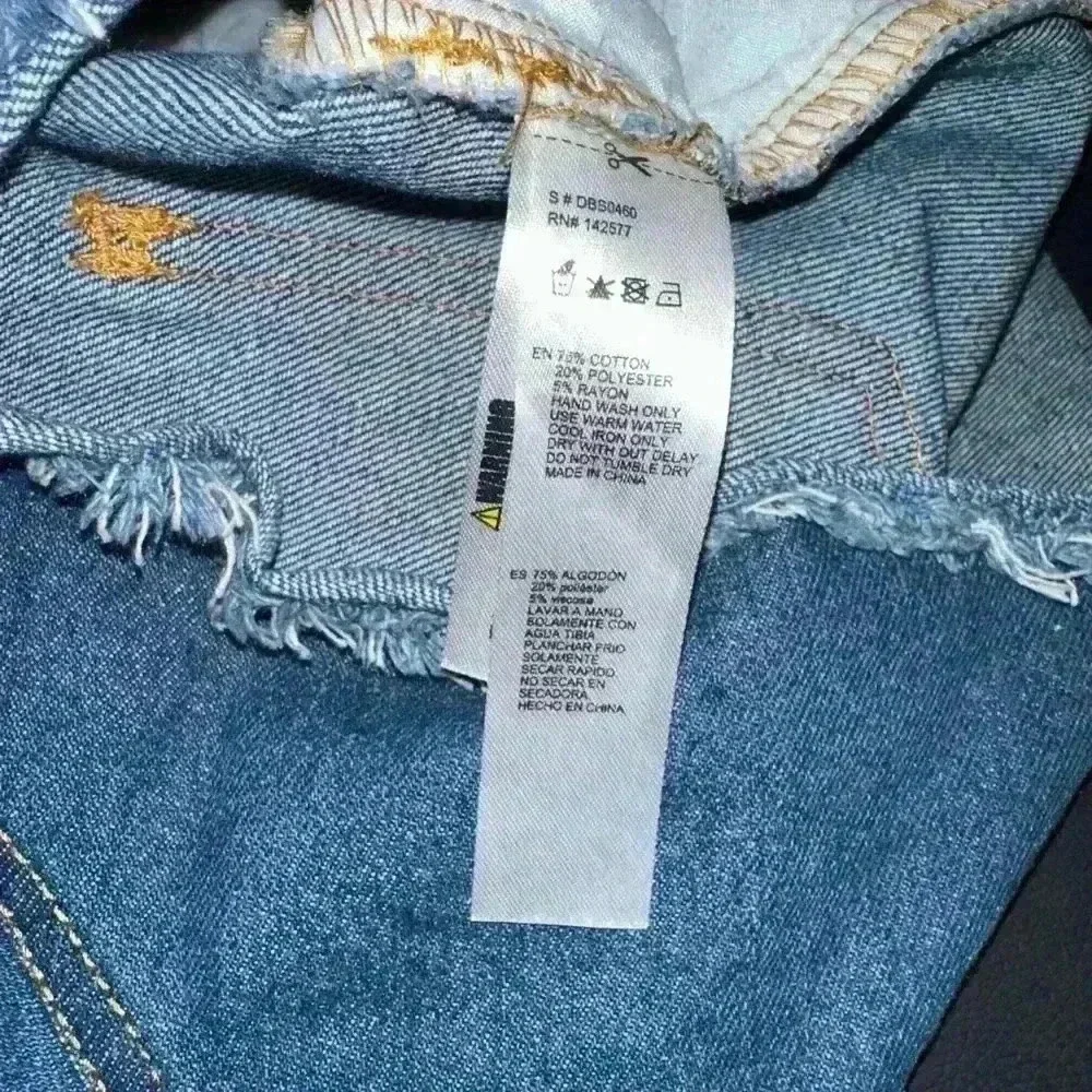 Denim Blvd Bedazzled Destressed Denim Shorts Blue M Size - Picture 9 of 13